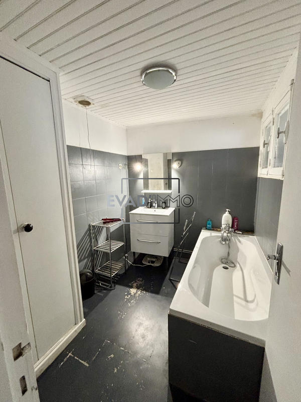 Maison - 98 m² - 5 pièces