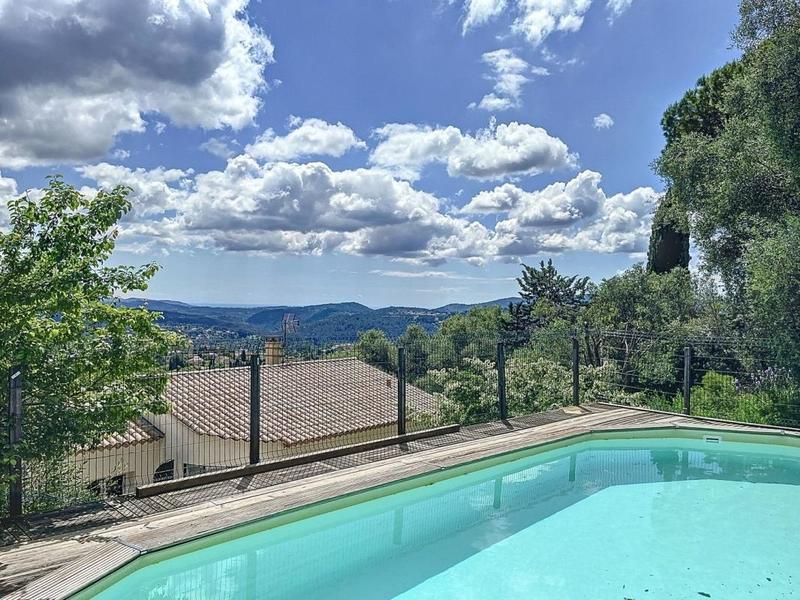 Maison - 196 m² - 6 pièces