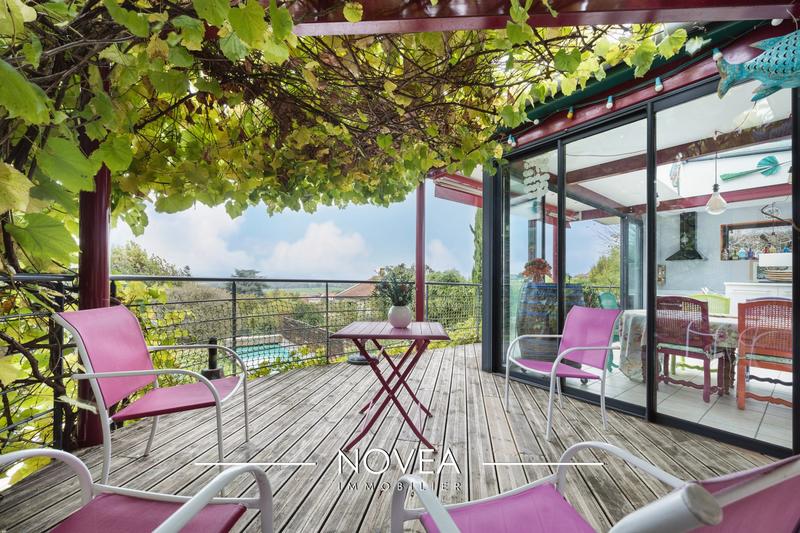 Maison ancienne - 205 m² - 8 pièces