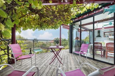 Maison ancienne - 205 m² - 8 pièces