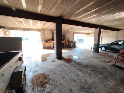 Maison - 150 m² - 1 pièce