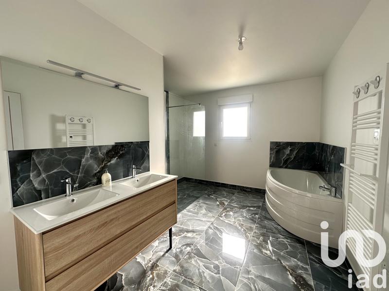 Maison - 120 m² - 5 pièces