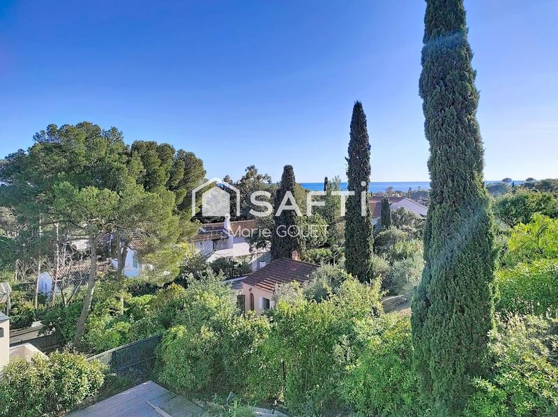 Maison - 198 m² - 8 pièces