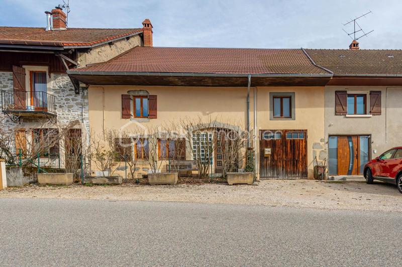 Maison - 121 m² - 3 pièces