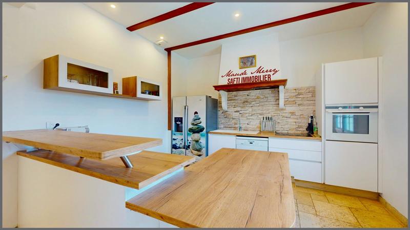 Maison - 165 m² - 6 pièces