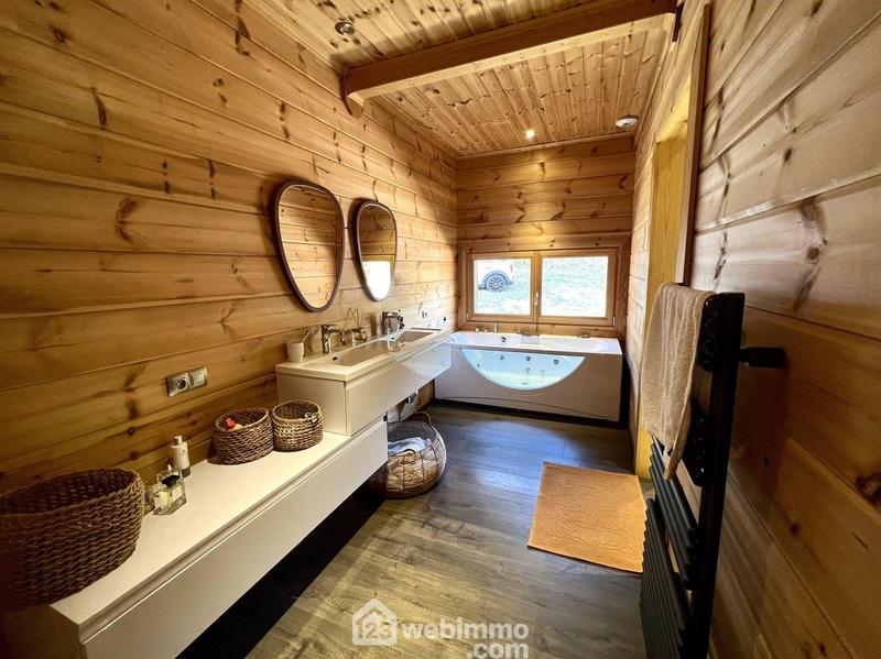 Maison - 190 m² - 4 pièces