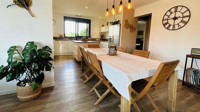 Maison - 165 m² - 7 pièces