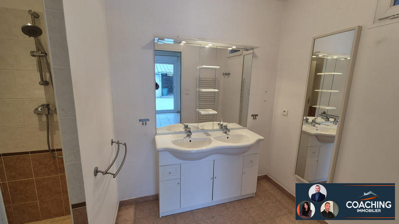 Maison traditionnelle - 198 m² - 6 pièces