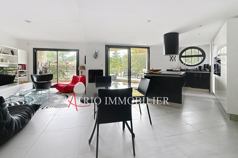 Appartement - 92 m² - 4 pièces