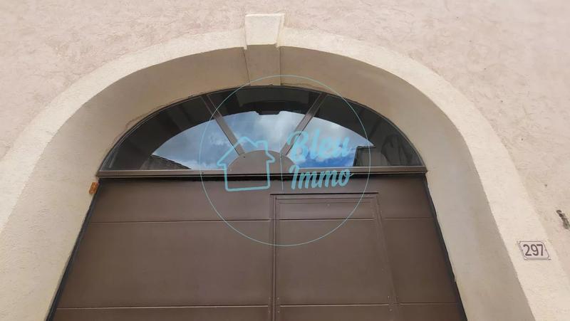 Maison - 288 m² - 8 pièces