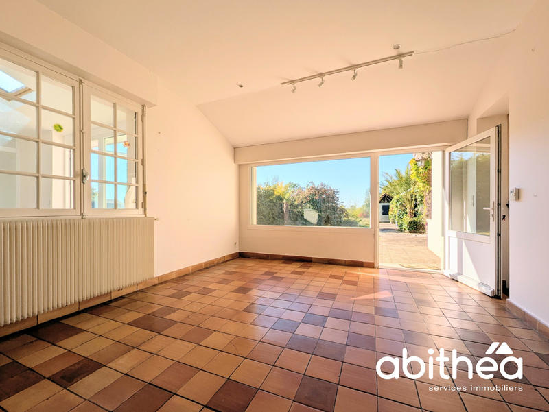 Maison - 180 m² - 8 pièces