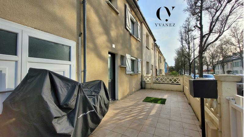 Maison - 96 m² - 5 pièces