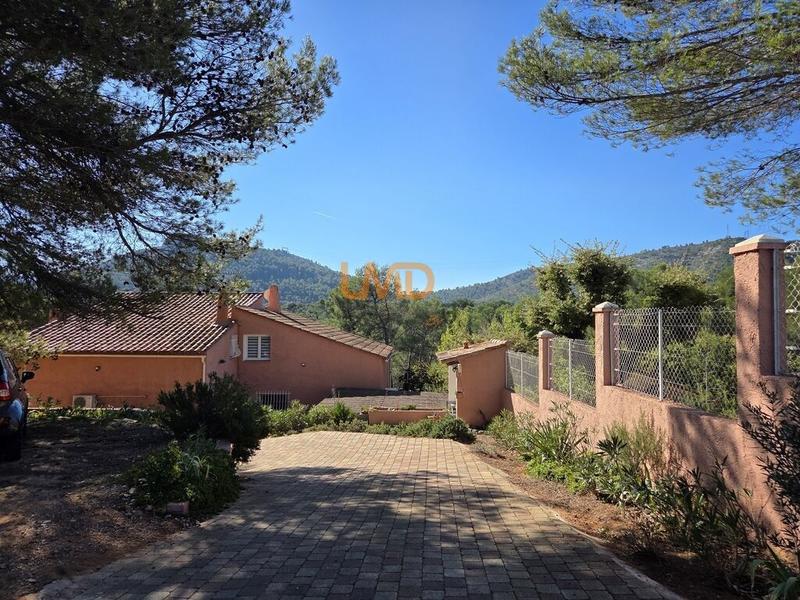 Propriété - 181 m² - 7 pièces