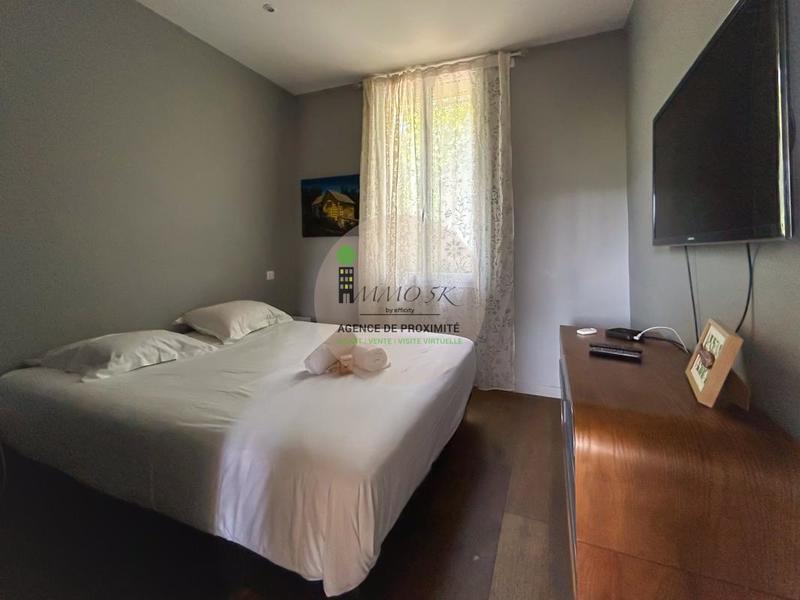 Maison - 211 m² - 8 pièces