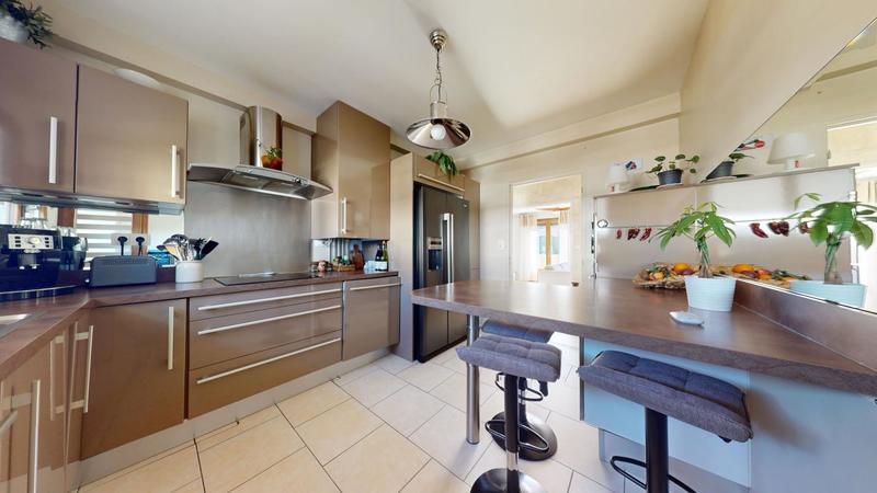 Appartement - 83 m² - 3 pièces