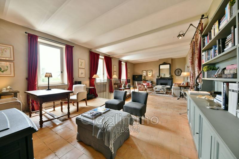 Maison en pierre - 230 m² - 7 pièces