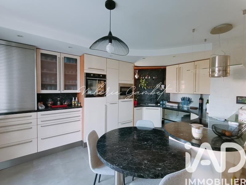 Maison - 103 m² - 6 pièces