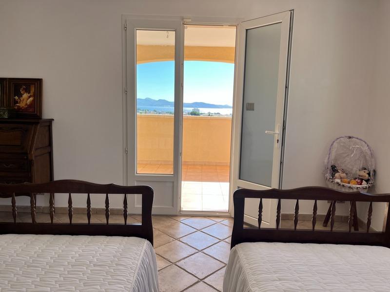 Maison - 190 m² - 6 pièces