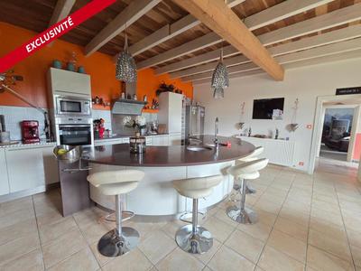 Maison - 371 m² - 7 pièces