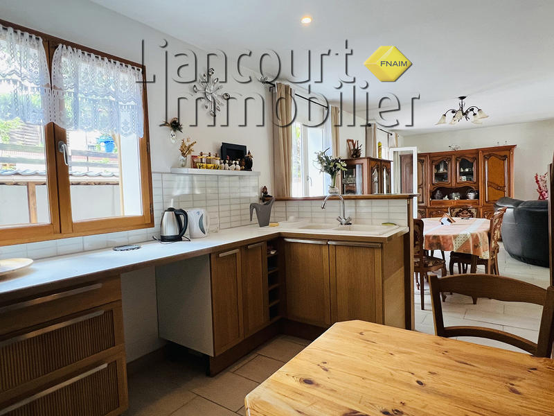 Maison - 110 m² - 6 pièces