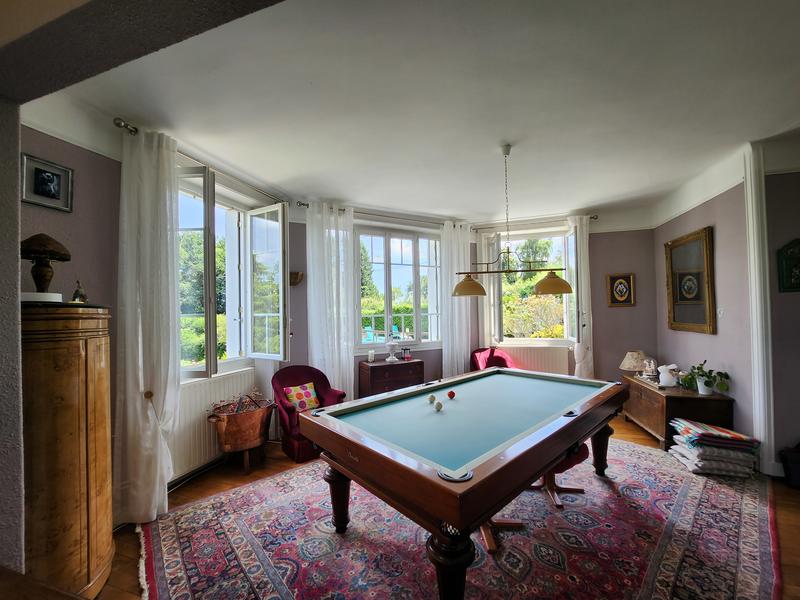 Maison - 150 m² - 8 pièces