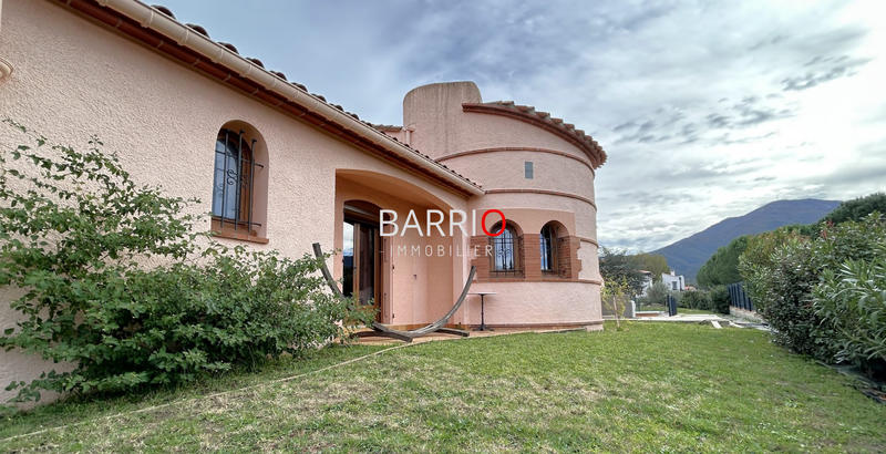 Villa - 226 m² - 8 pièces