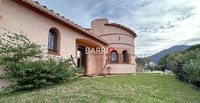 Villa - 226 m² - 8 pièces