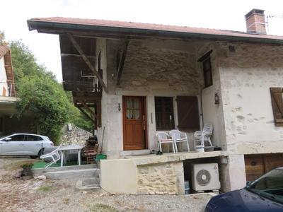 Maison - 166 m² - 7 pièces