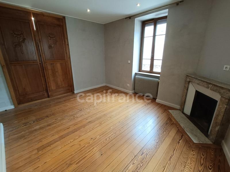 Maison - 398 m² - 8 pièces