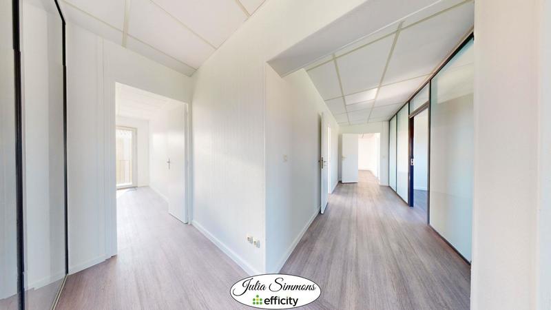 Bureau - 174 m² - 1 pièce