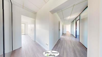 Bureau - 174 m² - 1 pièce