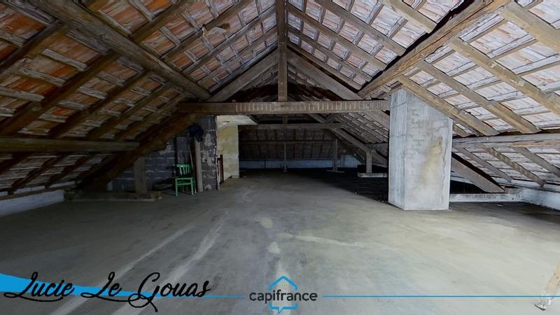 Maison - 218 m² - 11 pièces