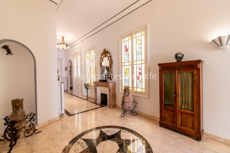 Appartement - 254 m² - 6 pièces