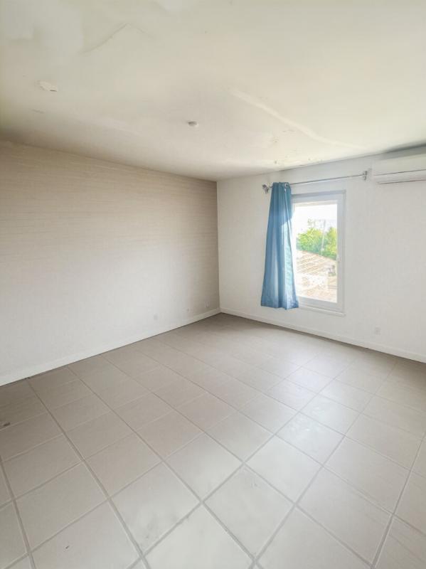 Maison - 99 m² - 5 pièces