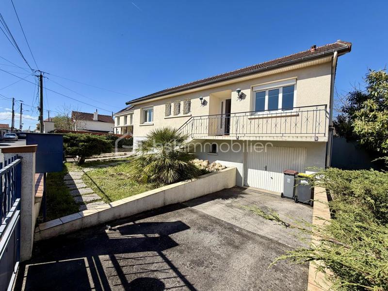 Maison - 84 m² - 4 pièces