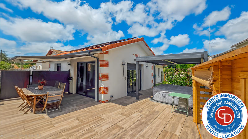 Maison - 90 m² - 4 pièces