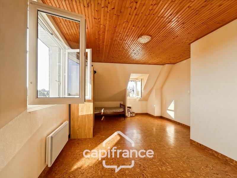 Maison - 140 m² - 8 pièces