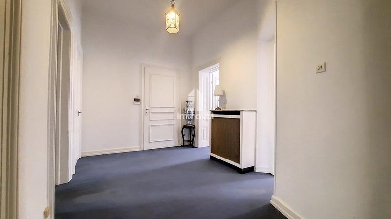 Appartement - 177 m² - 6 pièces