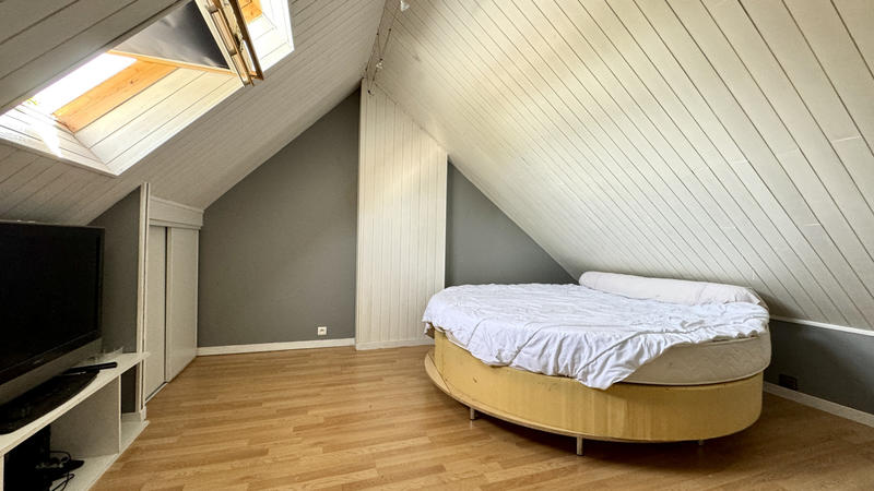 Maison - 150 m² - 8 pièces