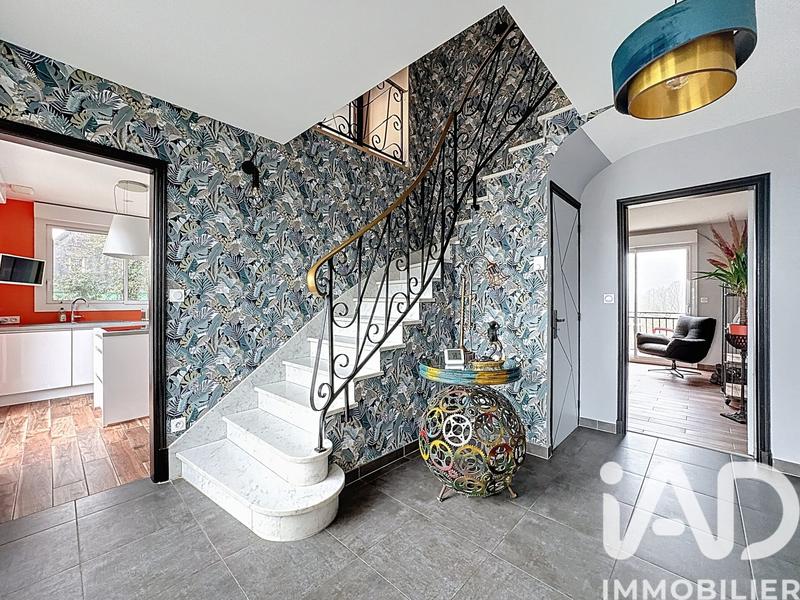 Maison - 188 m² - 7 pièces