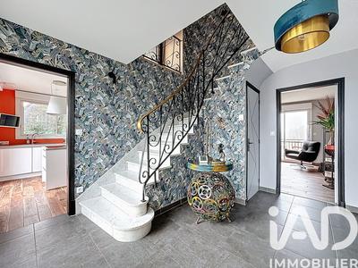 Maison - 188 m² - 7 pièces