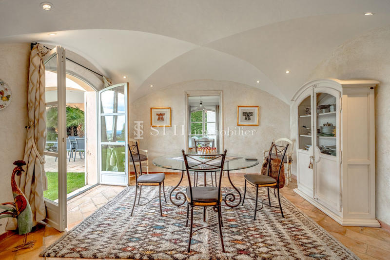 Villa - 200 m² - 5 pièces