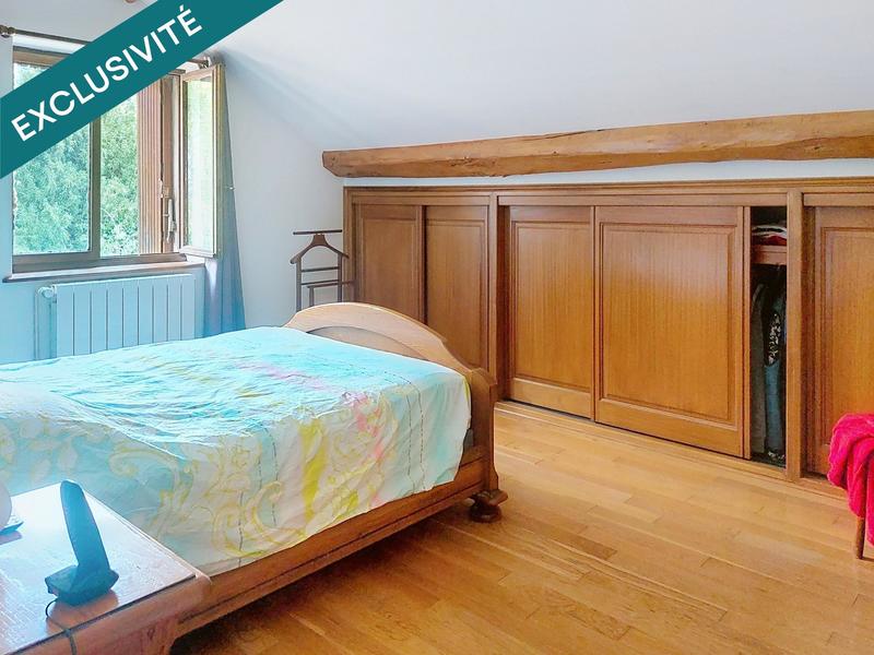 Local commercial - 142 m² - 7 pièces