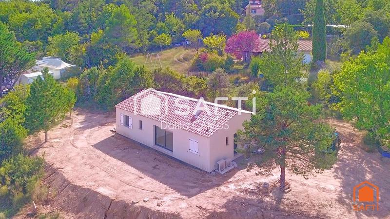 Maison - 99 m² - 5 pièces