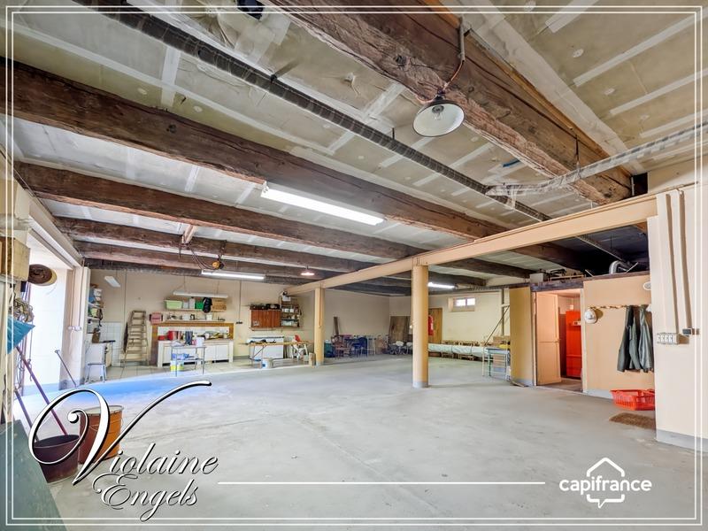 Maison - 217 m² - 7 pièces