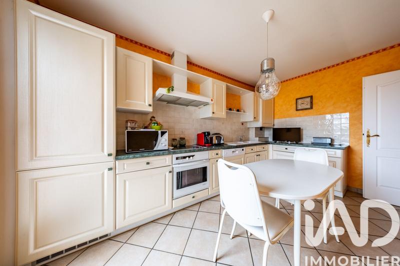 Appartement - 90 m² - 3 pièces