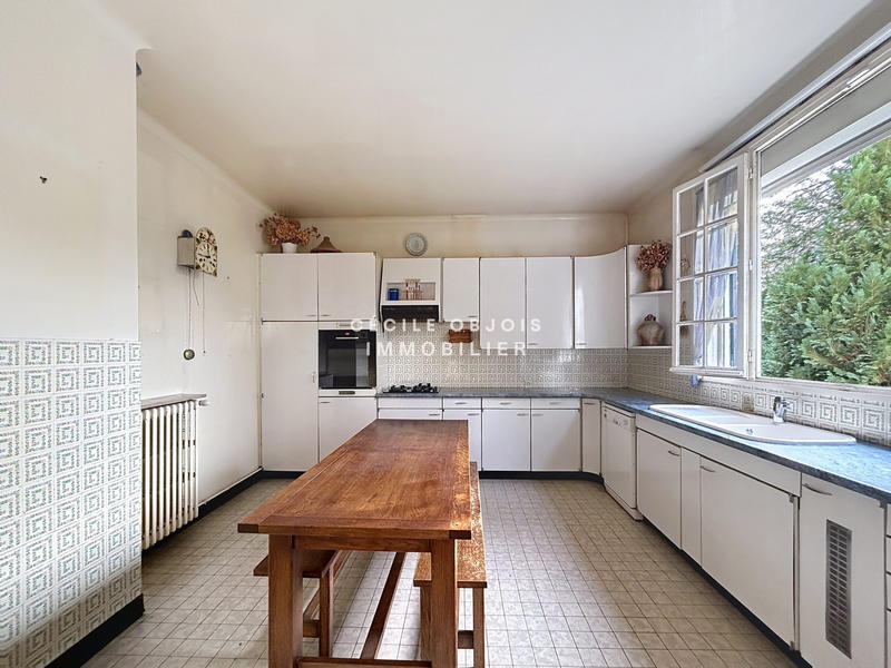 Maison - 201 m² - 7 pièces