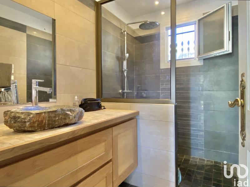 Maison - 186 m² - 5 pièces