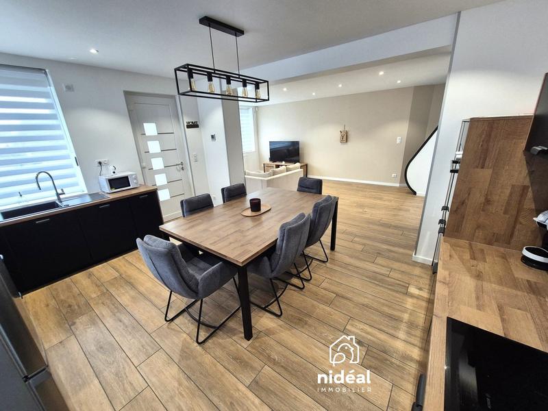 Maison - 90 m² - 4 pièces