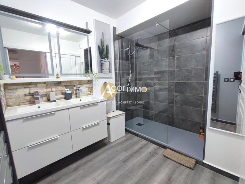 Appartement - 65 m² - 3 pièces